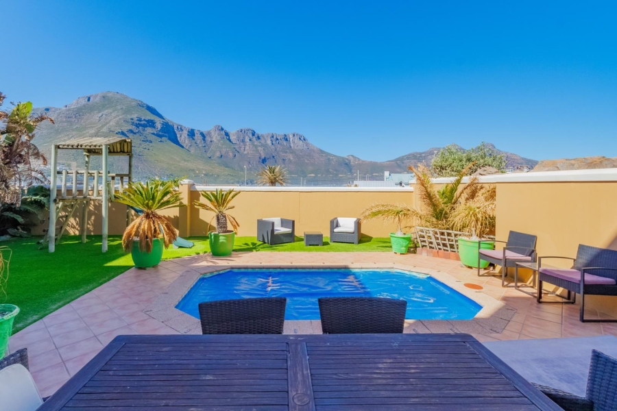 To Let 3 Bedroom Property for Rent in Northshore Western Cape